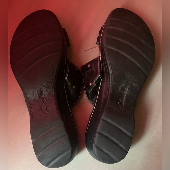 Clarks Collection Soft Cushion Sandals - Picture 2 of 2